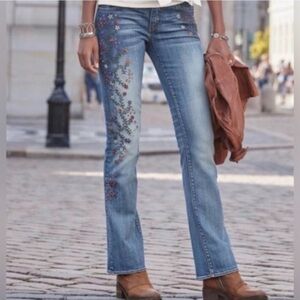 DRIFTWOOD Light Blue Strawberry Embroidered Kelly Boot Cut Jeans size 28
